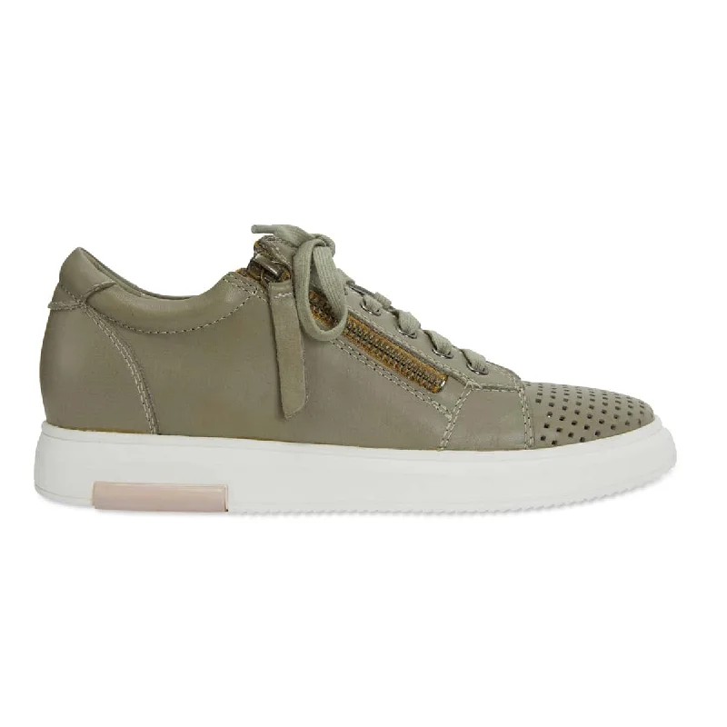 Carson Sneaker in Khaki Leather