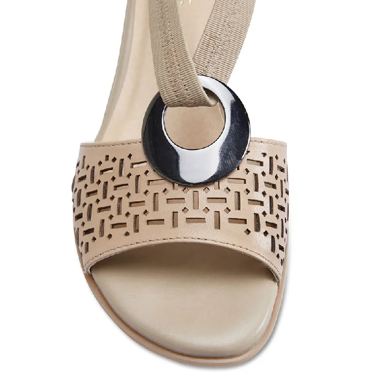 Chime Sandal in Neutral Leather