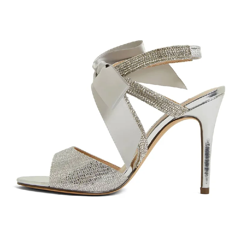 Claudia Heel in Silver Glitter