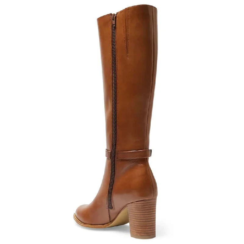 Galen Boot in Mid Brown Leather