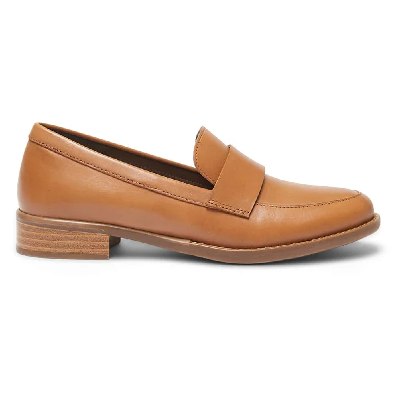 Infinity Loafer in Tan Leather