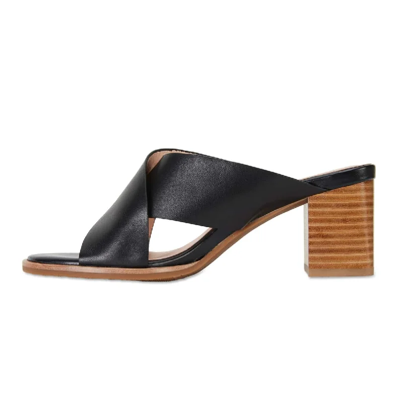 Noosa Heel in Black Leather