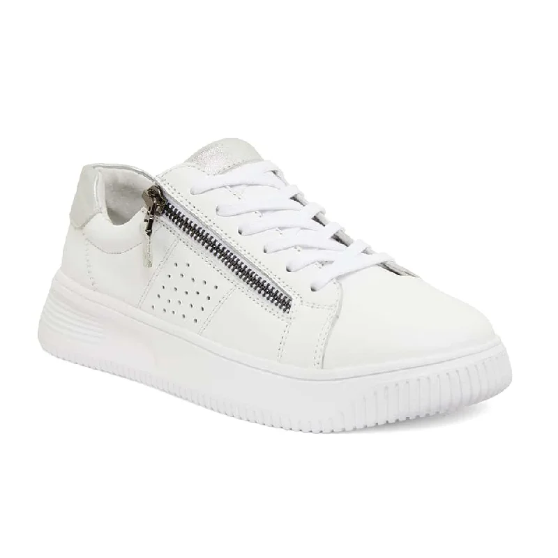 Novella Sneaker in White And Silver Leather