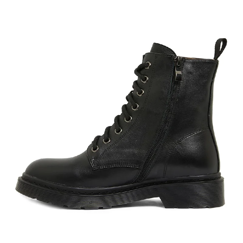 Somerset Boot in Black Leather