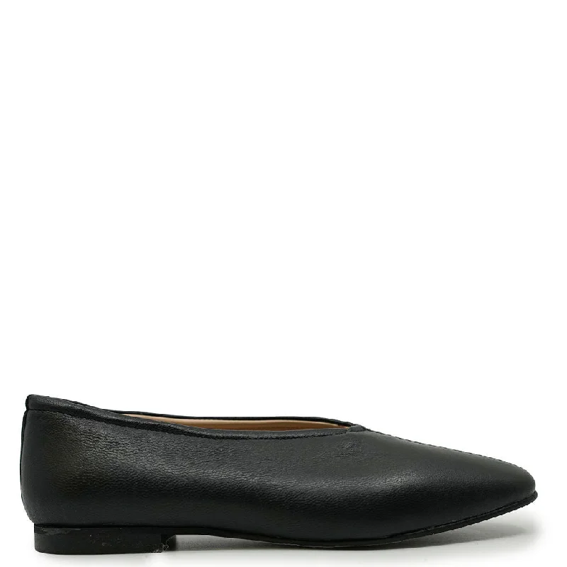 LMDI Black Leather V Flat