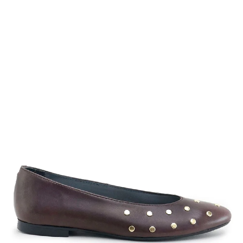 Papanatas Dark Brown Studded V Flat