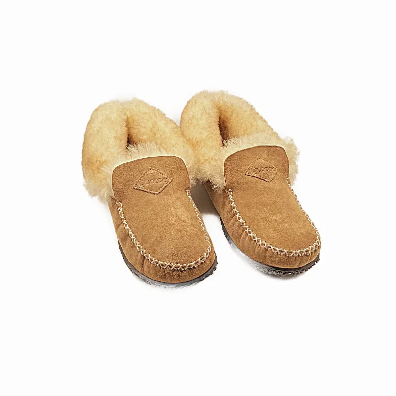 In Stock Women’s Cuddle ESQ Slipper: Chestnut