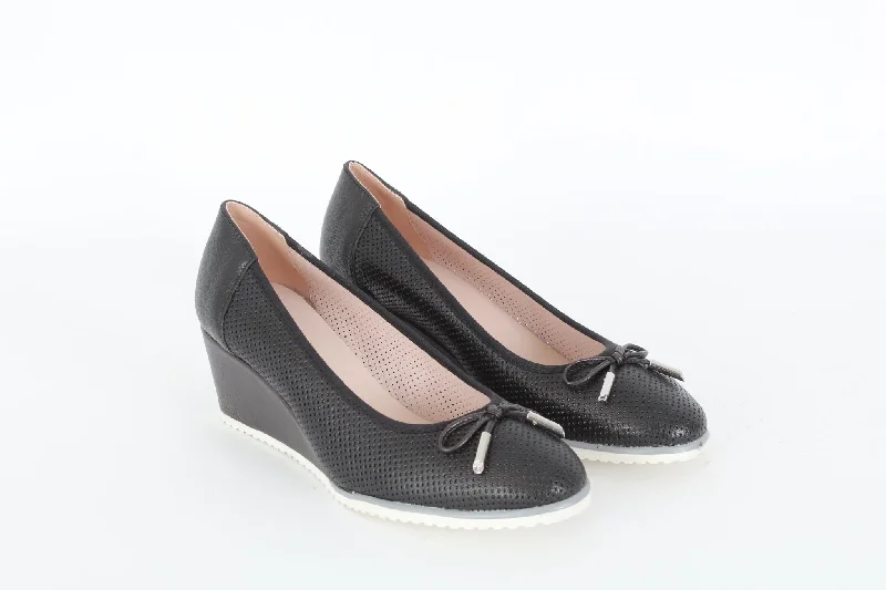 LIZA Round toe loafers