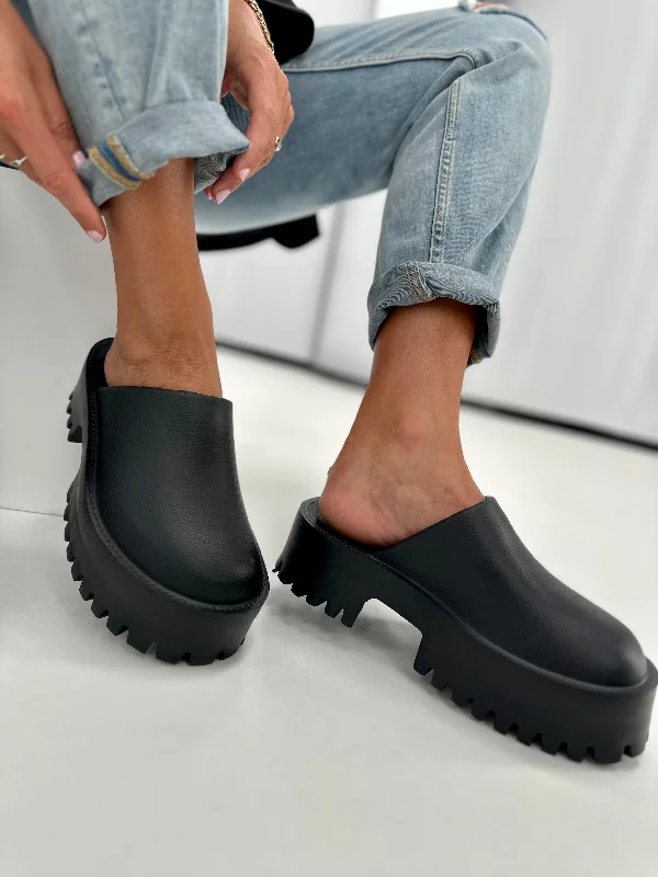 Los Cabos Marre Clog Black