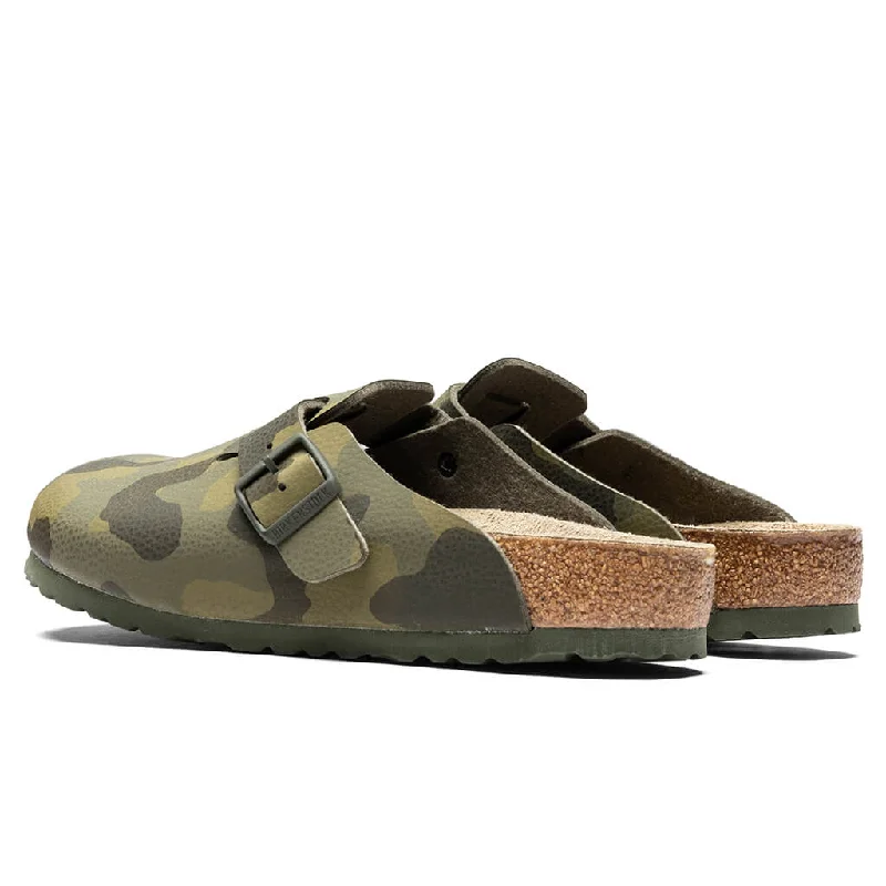 Wide Boston - Desert Soil Camo Green