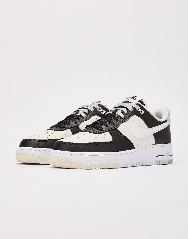 Nike Air Force 1 Low '07 LV8