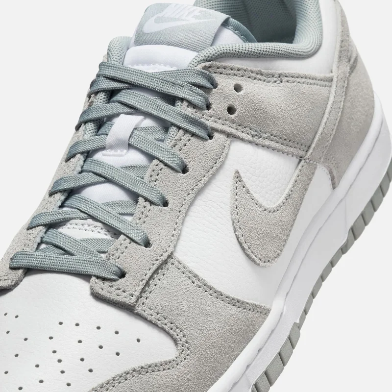 Nike Dunk Low Retro SE - White / Light Pumice